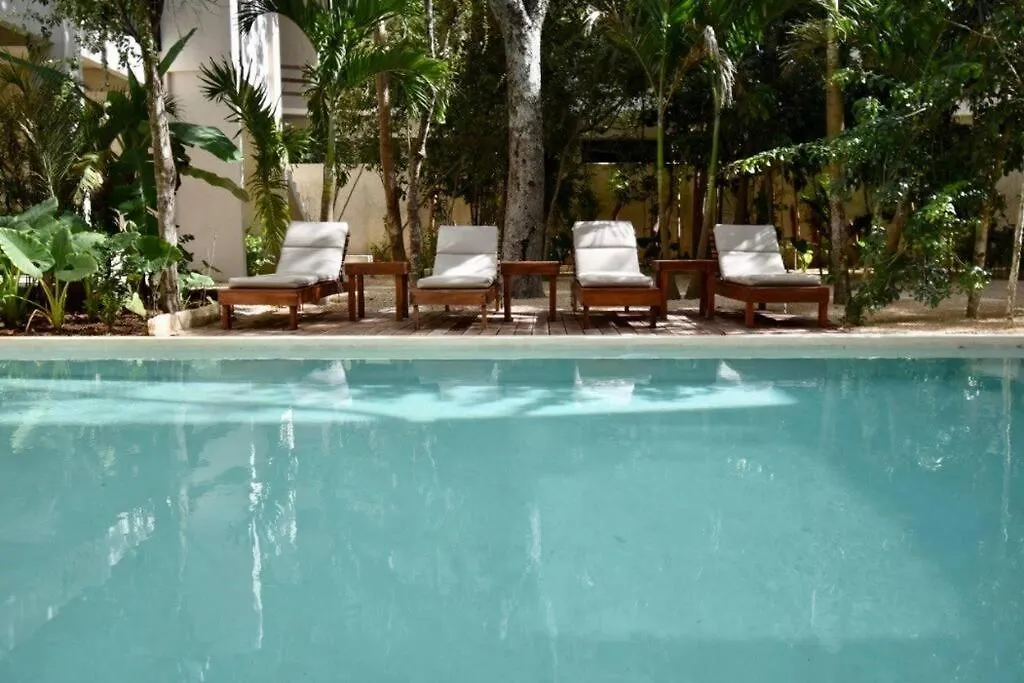 トゥルムChic-Modern Apt W/Pool, Garden, Parking & 3 Bikesアパートメント トゥルム