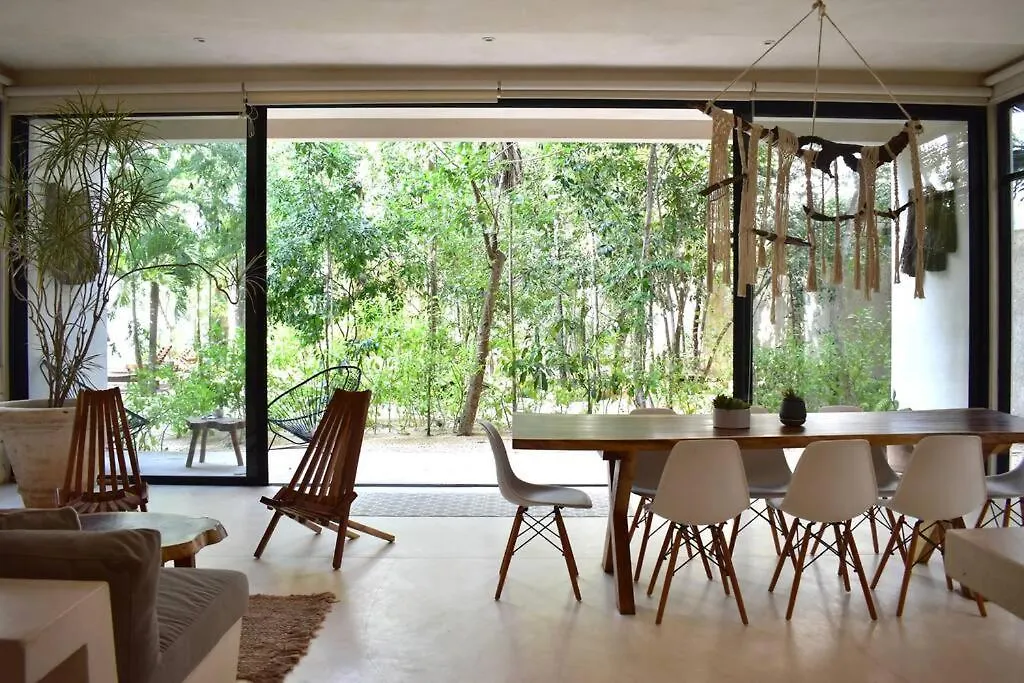 トゥルムChic-Modern Apt W/Pool, Garden, Parking & 3 Bikesアパートメント アパート